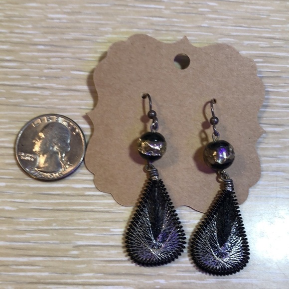 Peruvian Thread Art Earrings Black and Silver - Picture 4 of 5